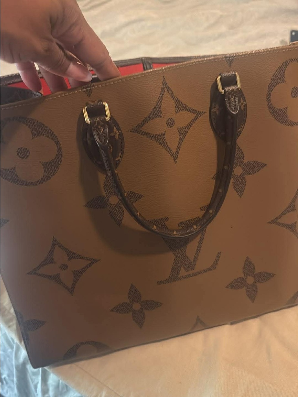 Louis Vuitton OnTheGo GM Tote – Giant Monogram (Authentic) - Picture 2 of 16